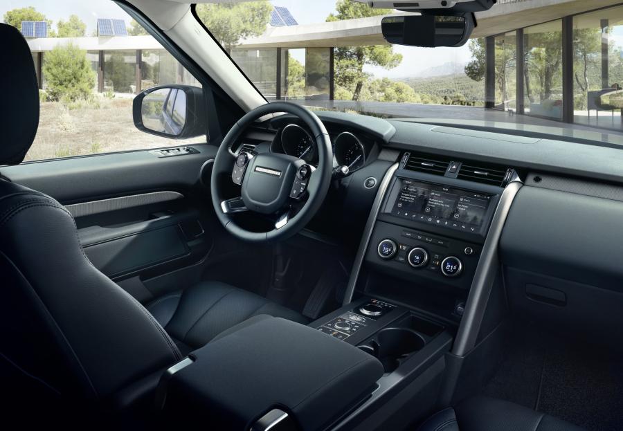 Интерьер Land Rover Discovery Landmark (L462) 2019 года  (WW) (фото 9 из 11)